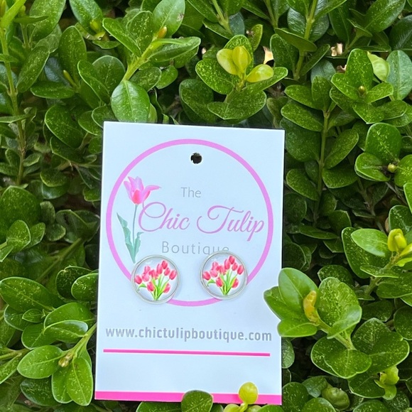 Red Tulip Earrings Inspired earrings Stud Cute Red Bouquet Flower Earring round - Picture 4 of 12